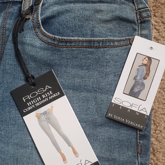 NWT! Sofia by Sofia Vergara Jeans - Picture 2 of 2